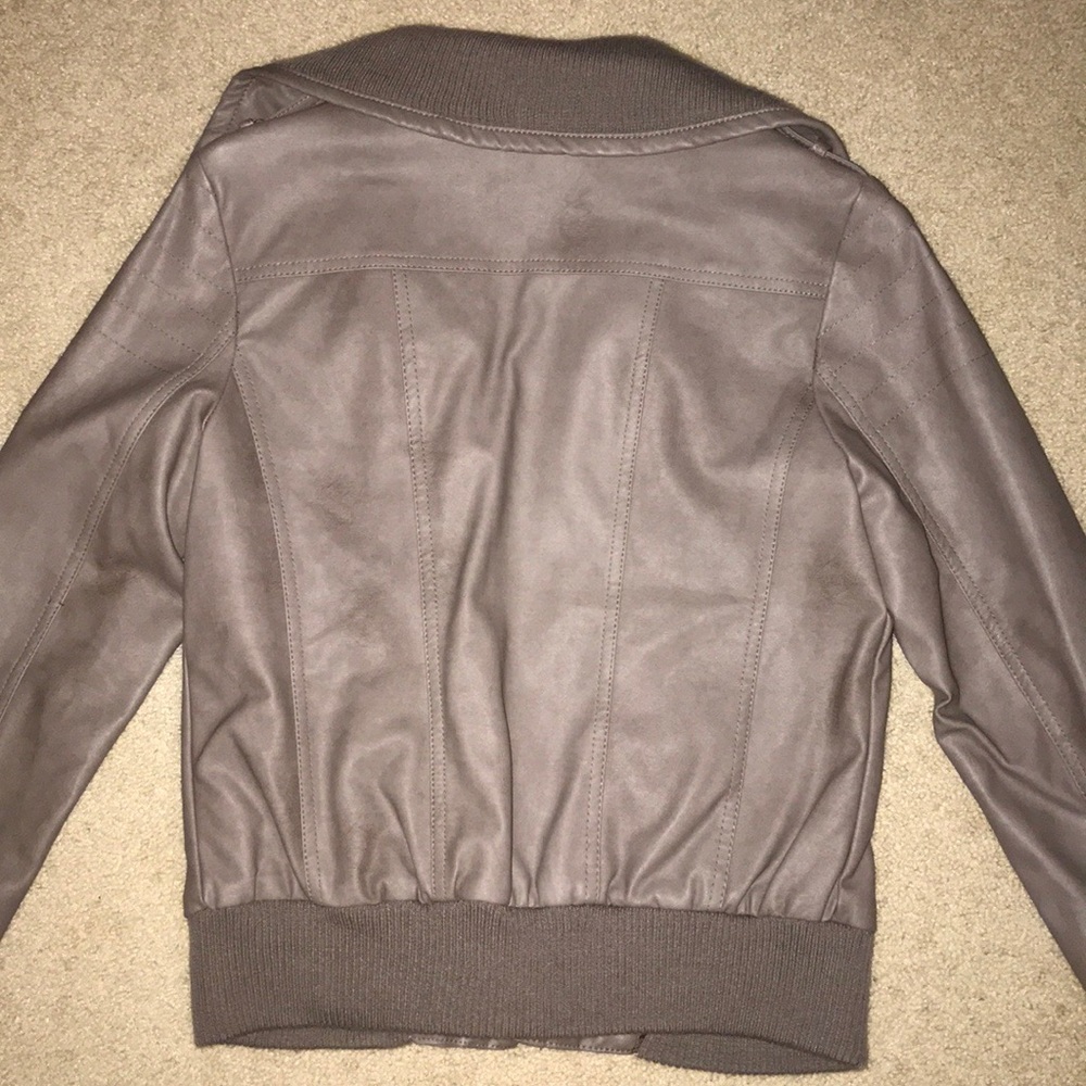 Jacket - Picture 5 of 6